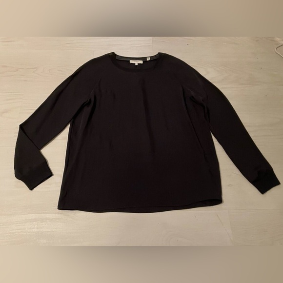 Vince Tops - Vince Woman’s Black Rib Knit Trim Blouse Size Large in perfect condition